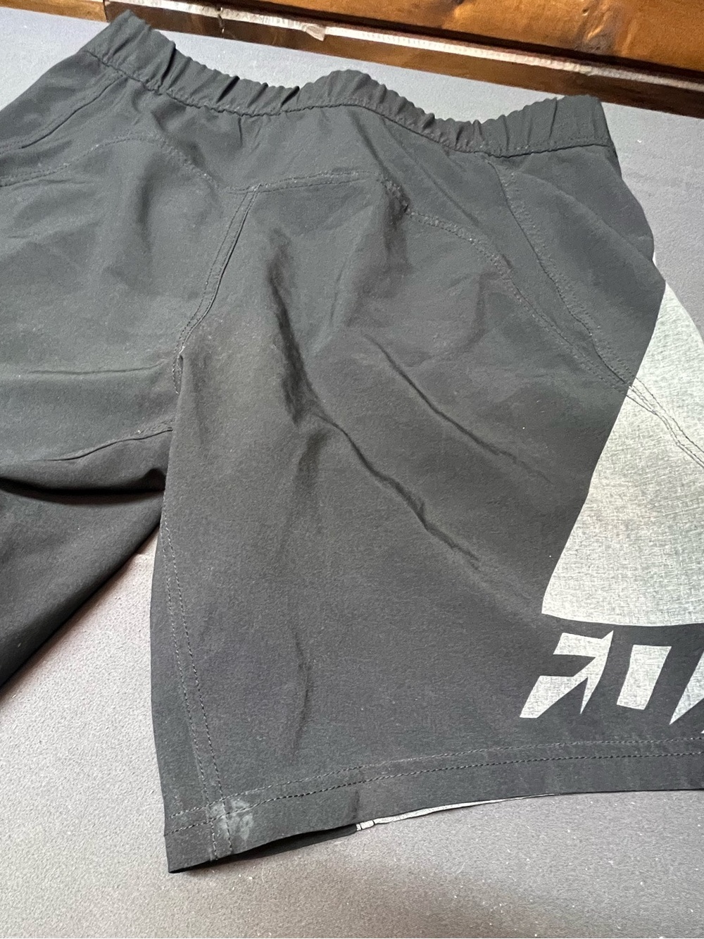 Fox Men’s Black and Gray Athletic Shorts - Picture 6 of 9